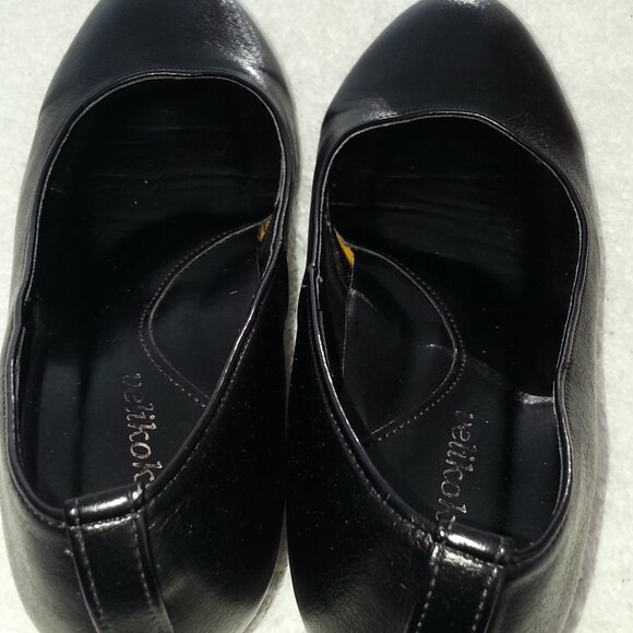 Velikoko Japanese Black Waitress Pumps High Heels Worn - Picture 12 of 14